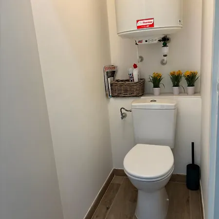 Apartment Proche Centre Climatise 4 Personnes *